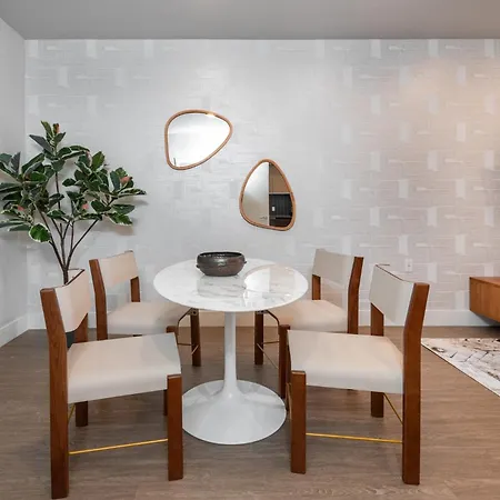 Luxurious 2Br Condo In K-Town W/ Private Balcony! Los Angeles Exterior photo