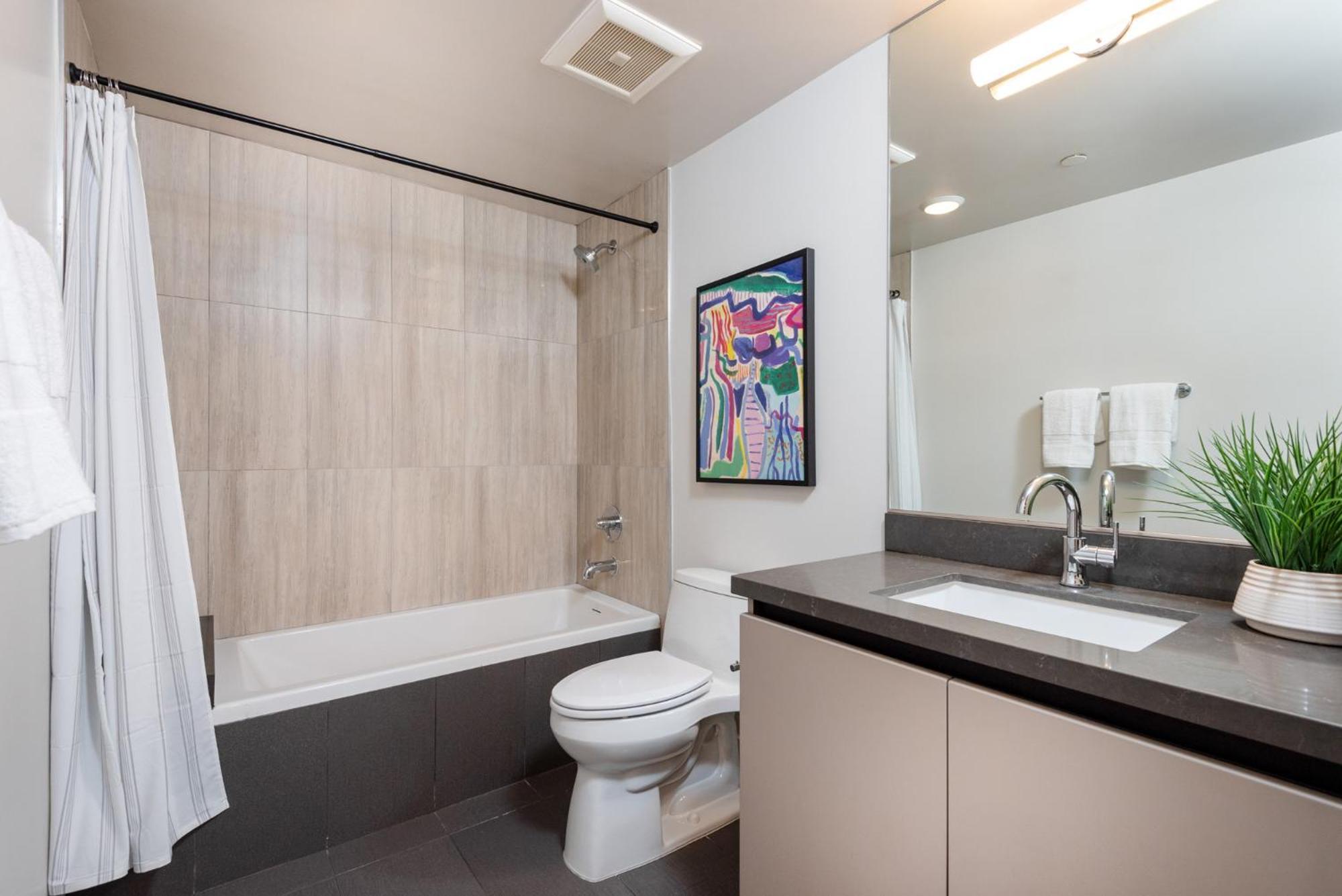Luxurious 2br In K-town W/ Private Balcony! Apartment Los Angeles